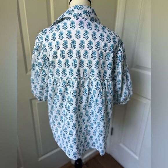 VICTORIA DUNN DESIGNS The Middleton Blouse in Little Daisies XS - Picture 5 of 7